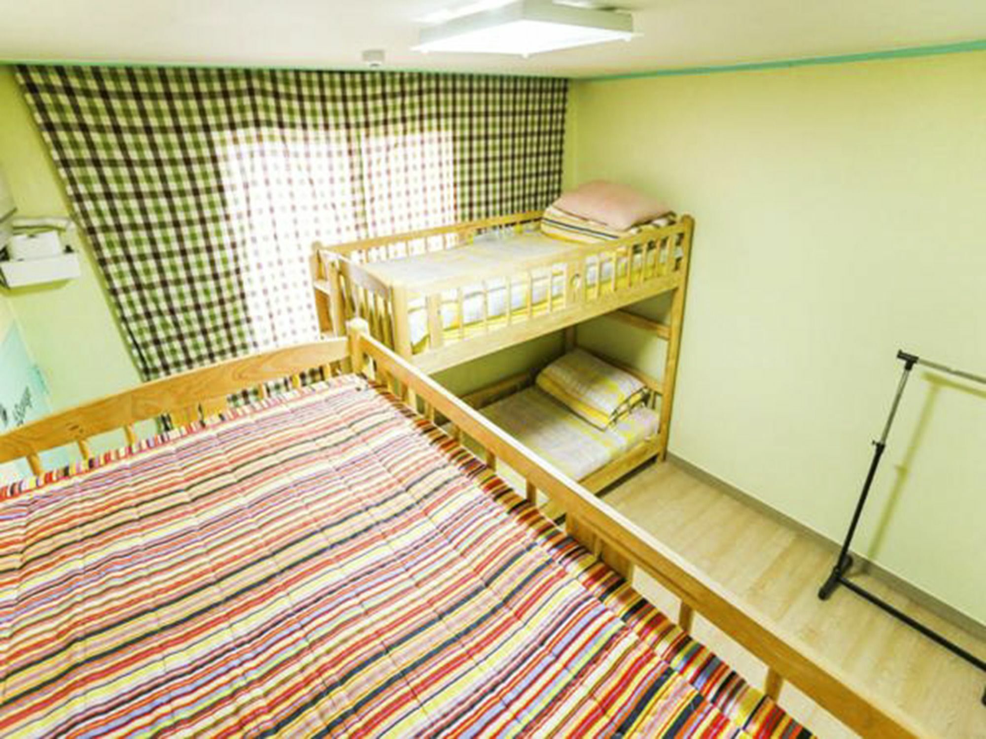 Fun Fun Stay Guesthouse Сеул Экстерьер фото