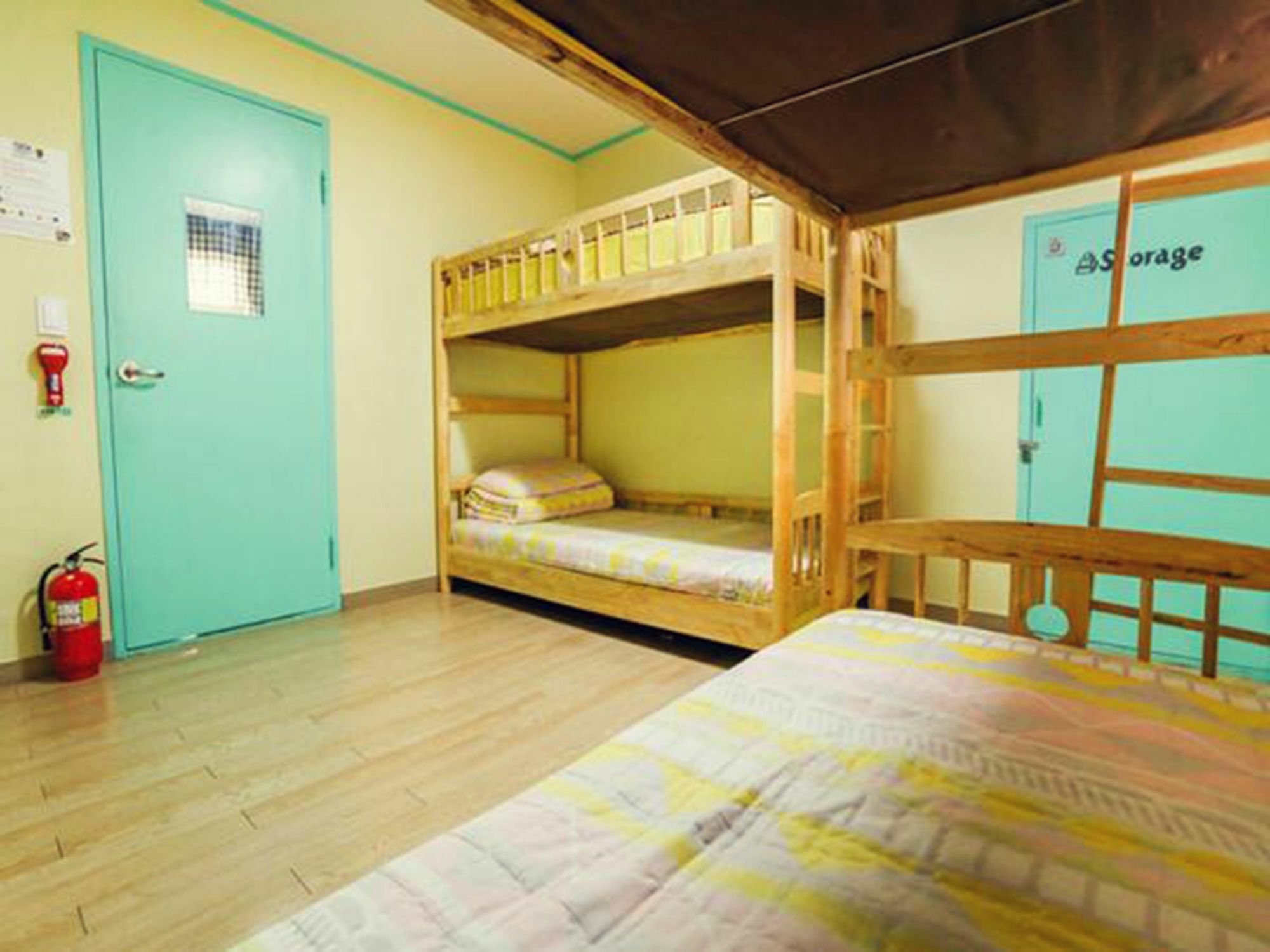 Fun Fun Stay Guesthouse Сеул Экстерьер фото